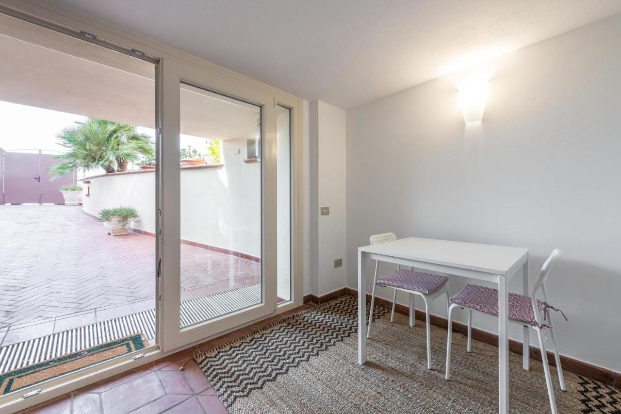 La Casa Davanti Al Mare Quartu SantʼElena Exteriér fotografie