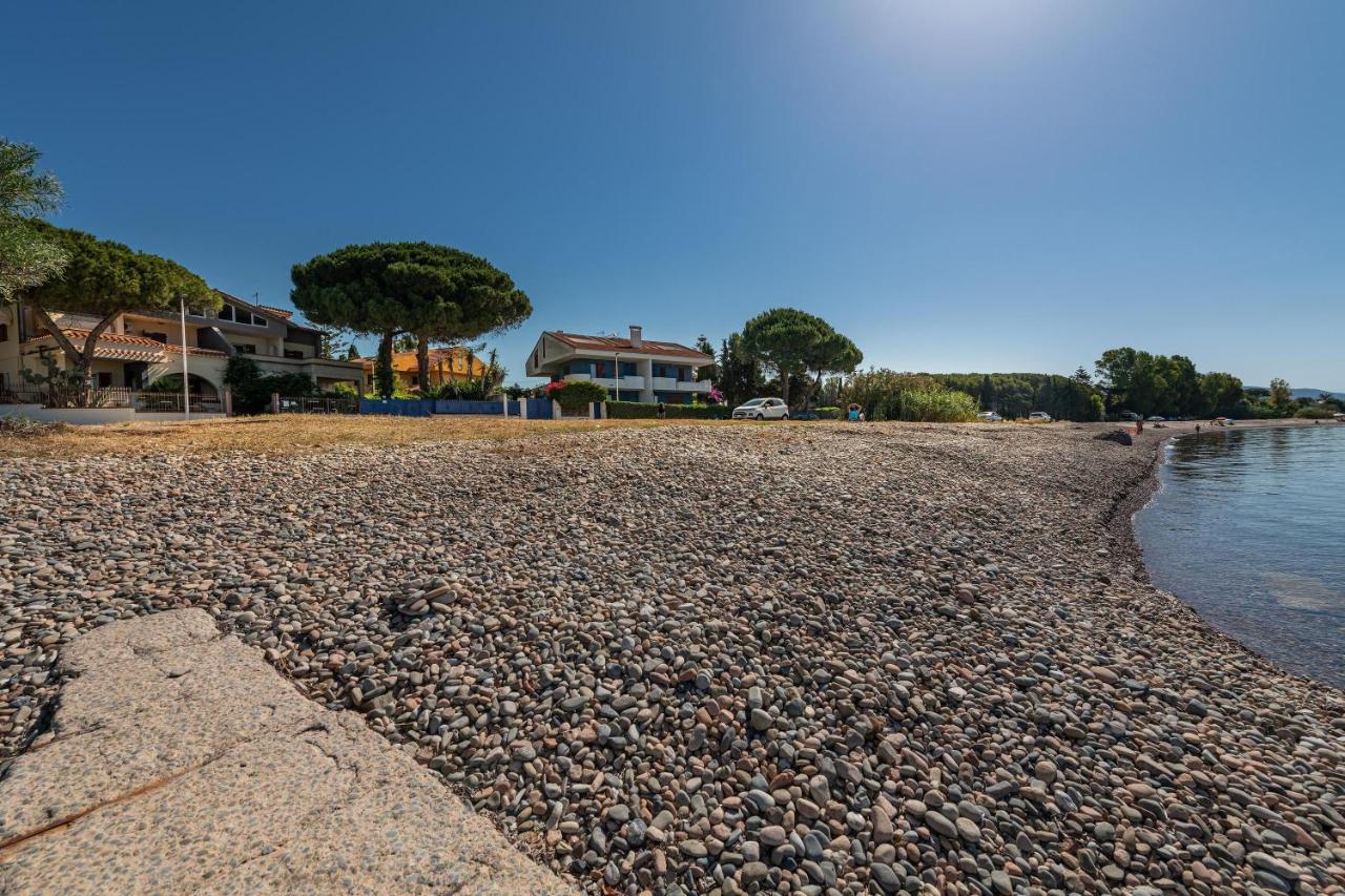 La Casa Davanti Al Mare Quartu SantʼElena Exteriér fotografie